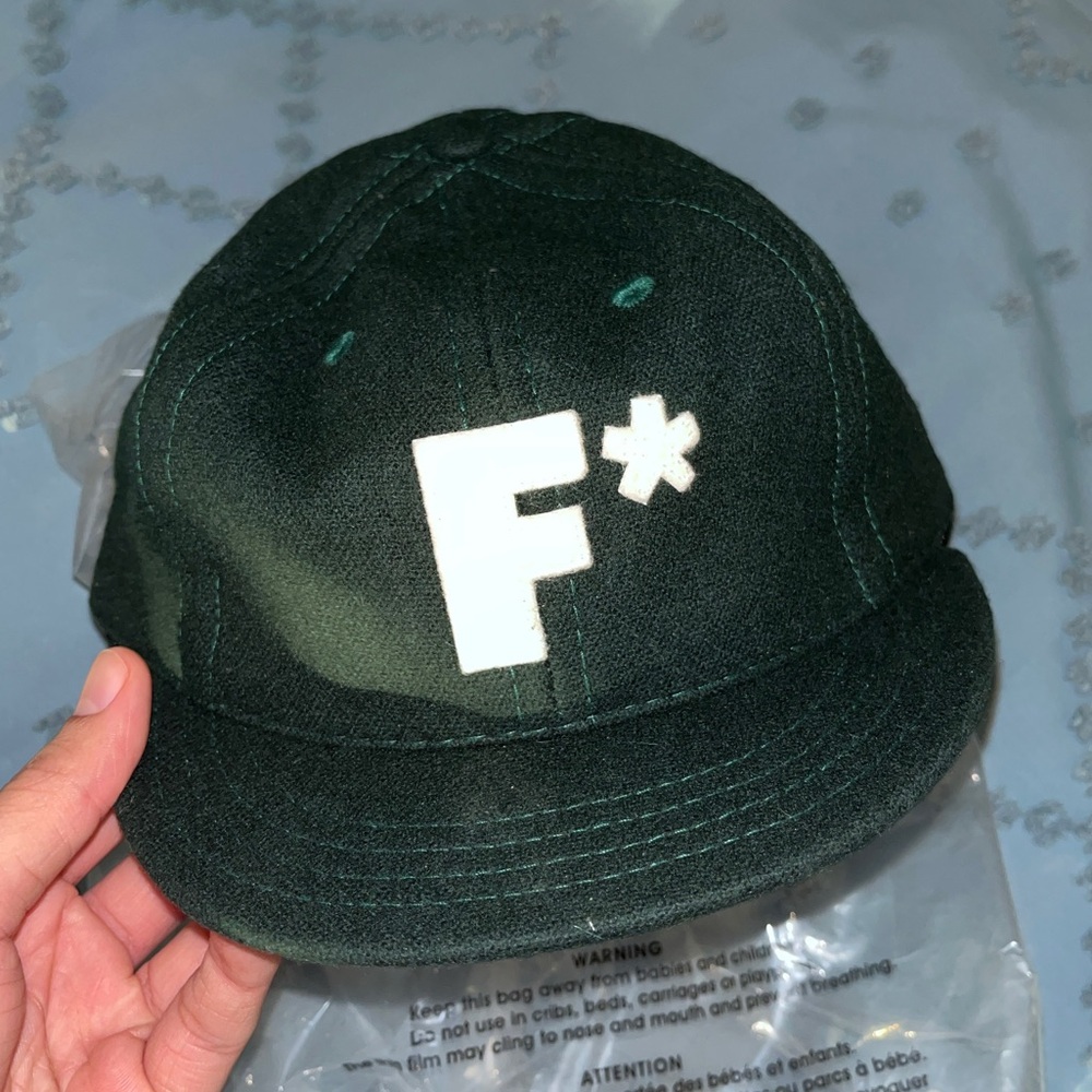 Fitted Golf le fleur hat